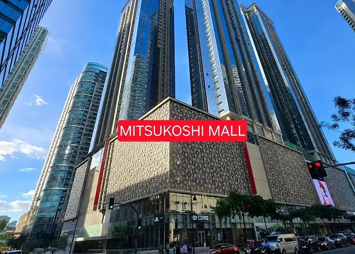 Prime Bgc Steps From Uptown Mall *