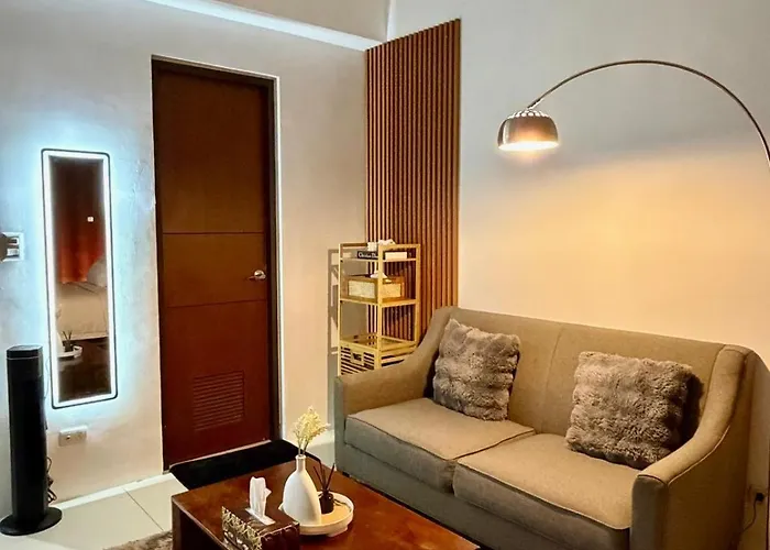 Prime Bgc Steps From Uptown Mall Manila